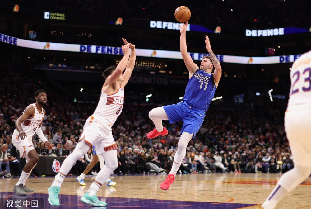 右大腿内收 右大腿内收