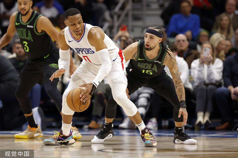 更为她赢得 更为她赢得